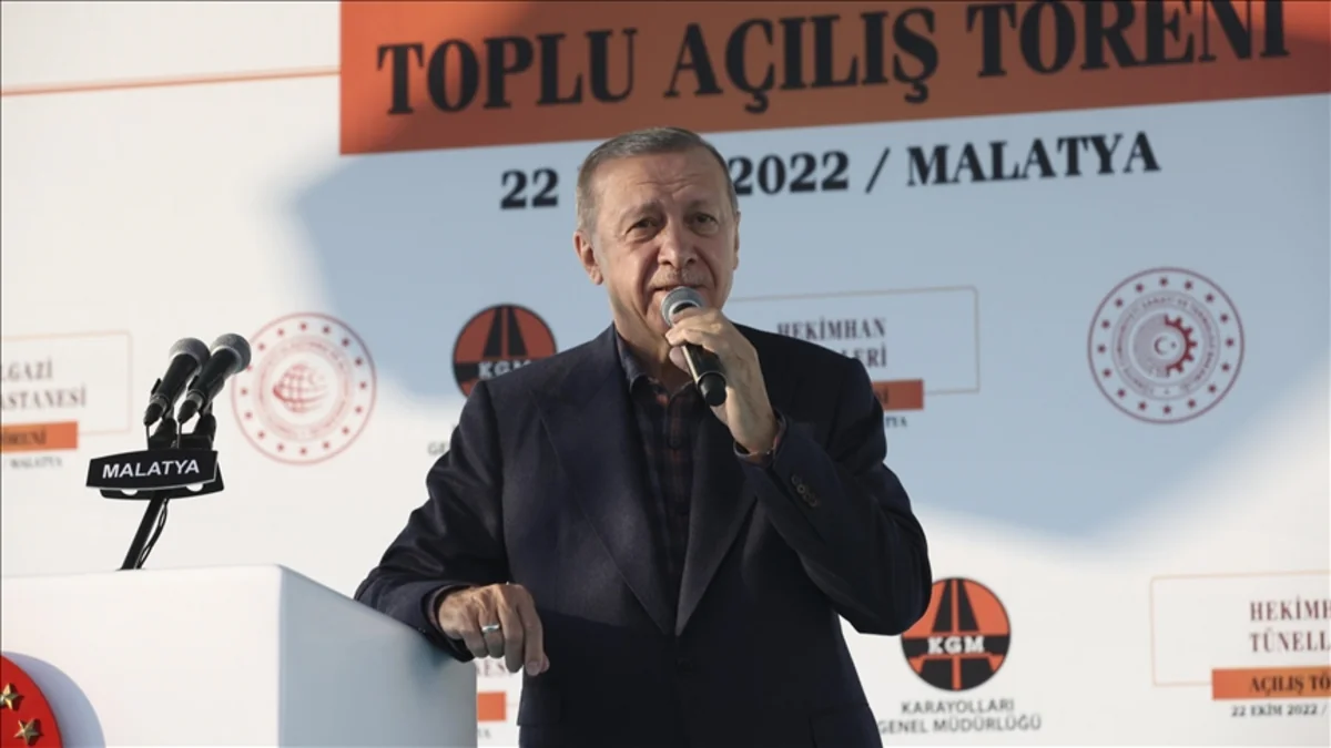Ərdoğan Türkiyədə hicaba dair Konstitusiya təminatının yaradılması təklifini irəli sürüb