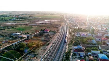 Bakı-Sumqayıt qatarının şüşələrini sındıran azyaşlılar saxlanılıb
