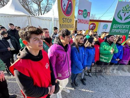 Protesters on Khankandi-Lachin road demand end to ecoterror