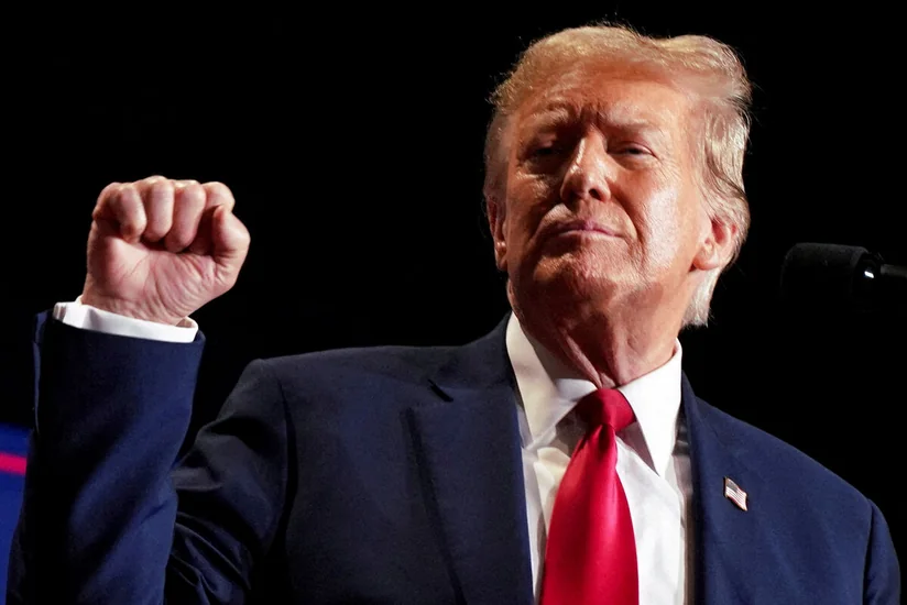 Большинство опрошенных американцев поддержали Трампа в преддверии выборов