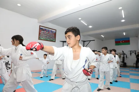 Gənclər və idman naziri “Lənkəran” İdman Klubunun fəaliyyəti ilə tanış olub