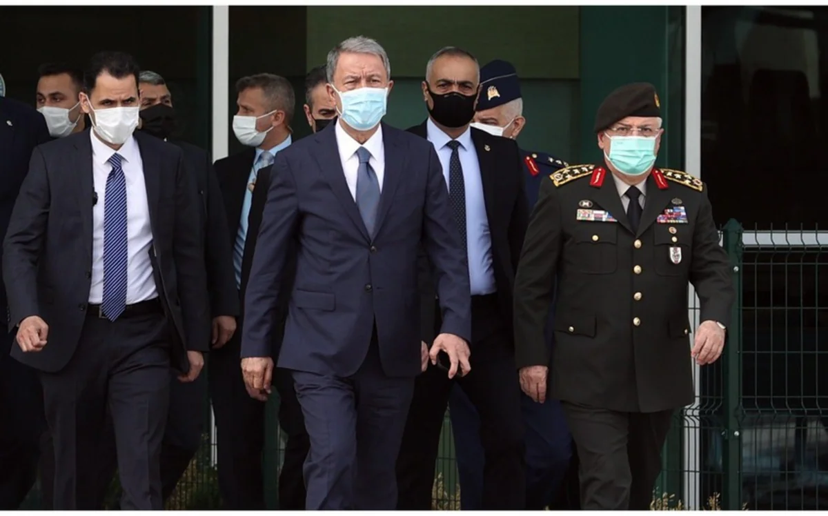 Turkish defense minister visits Pakistan