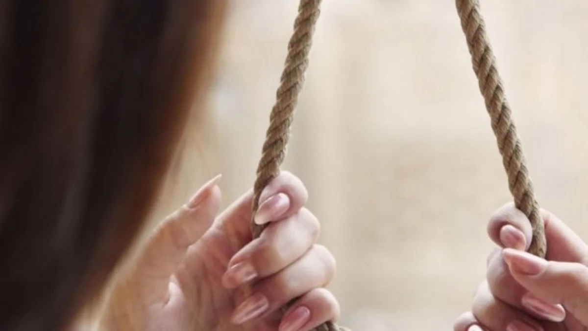 Qəbələdə 35 yaşlı qadın intihar edib - YENİLƏNİB