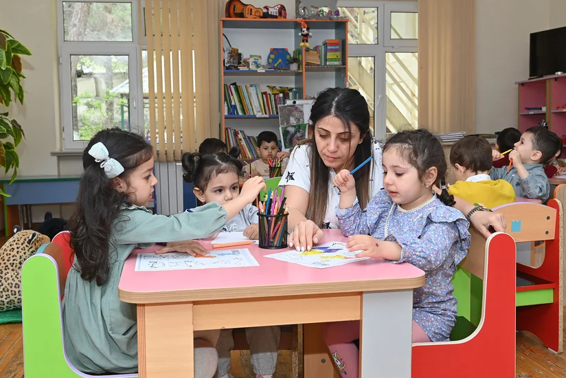 Bəzi uşaq evlərində baxıcı çatışmazlığı yaşanır - SƏBƏB