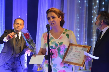 Gənc Tamaşaçılar Teatrı Sima mükafatını təqdim edib