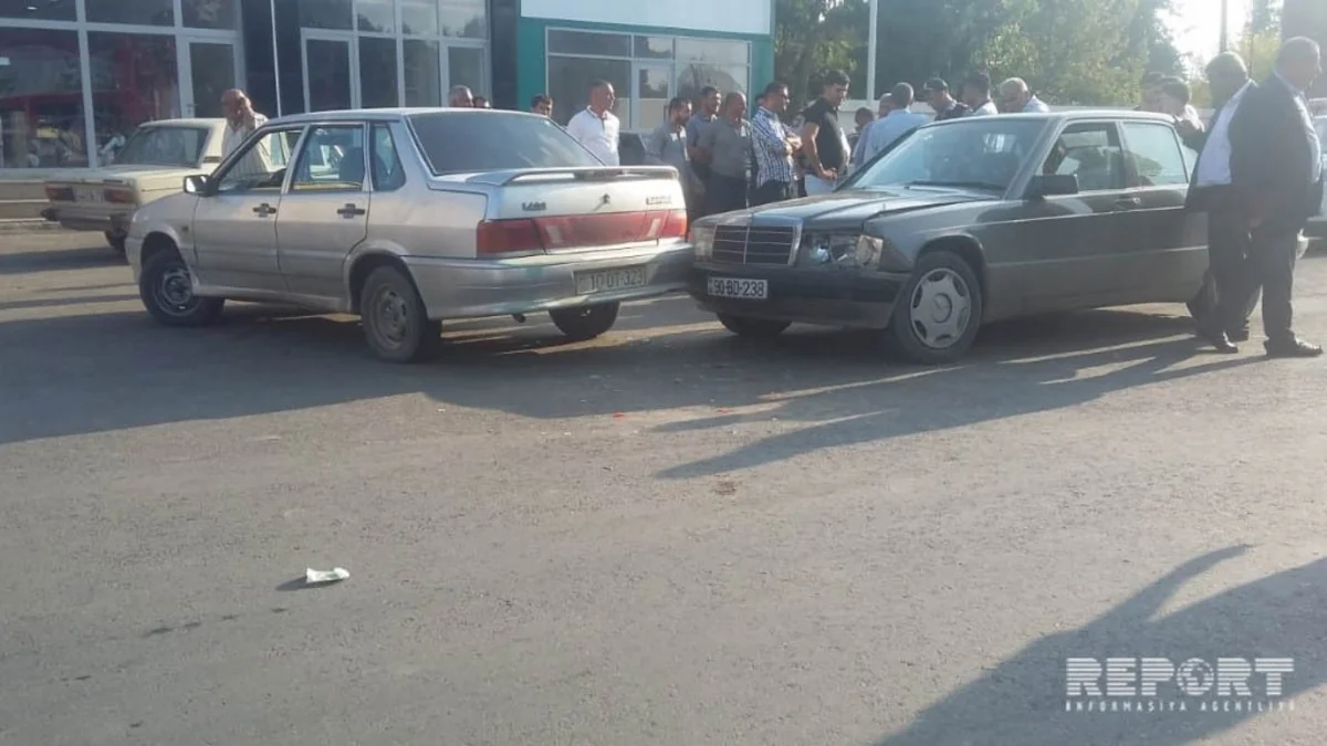 Cəlilabadda minik avtomobilləri toqquşub