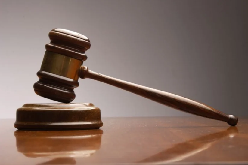 ​Azərbaycanda sifarişli qətllər törətməkdə təqsirləndirilən şəxsin şikayəti əsasında məhkəmə başlayıb