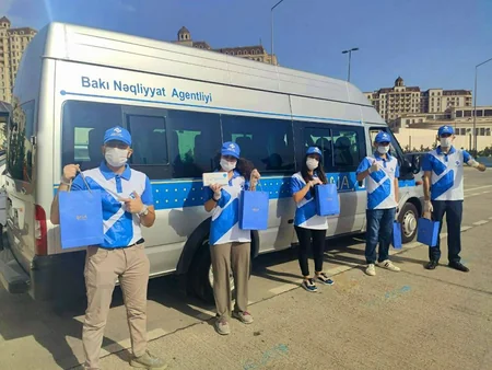 Bakı Nəqliyyat Agentliyi vətəndaşlara tibbi maska paylayıb