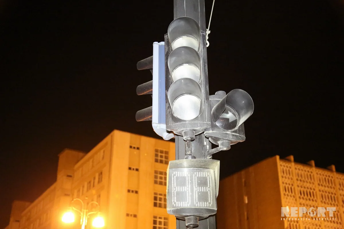 Bakıda işıqforun işləməməsi sürücülər arasında çaşqınlıq yaradır - VİDEO