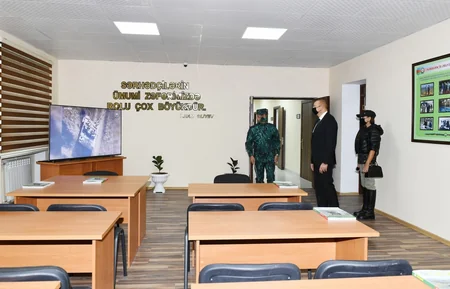 Ali Baş Komandan DSX-nin Zəngilanda yerləşən hərbi hissə kompleksində yaradılan şəraitlə tanış olub