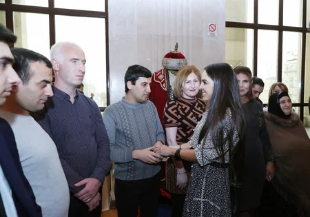 Leyla Əliyeva “And” tamaşasının premyerasında iştirak edib