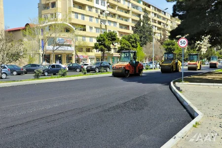 Bakının Bakıxanov qəsəbəsində Sülh küçəsinin əsaslı təmiri yekunlaşır