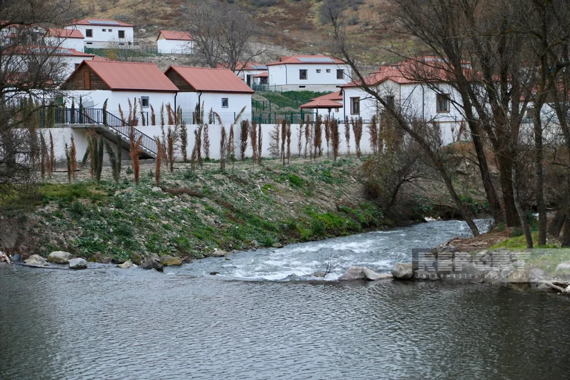 Bu cür qüdrətli ordusu olan dövlətin... - Ermənistanla sərhəddə mərdi-mərdanə dayanan Zabuxdan REPORTAJ