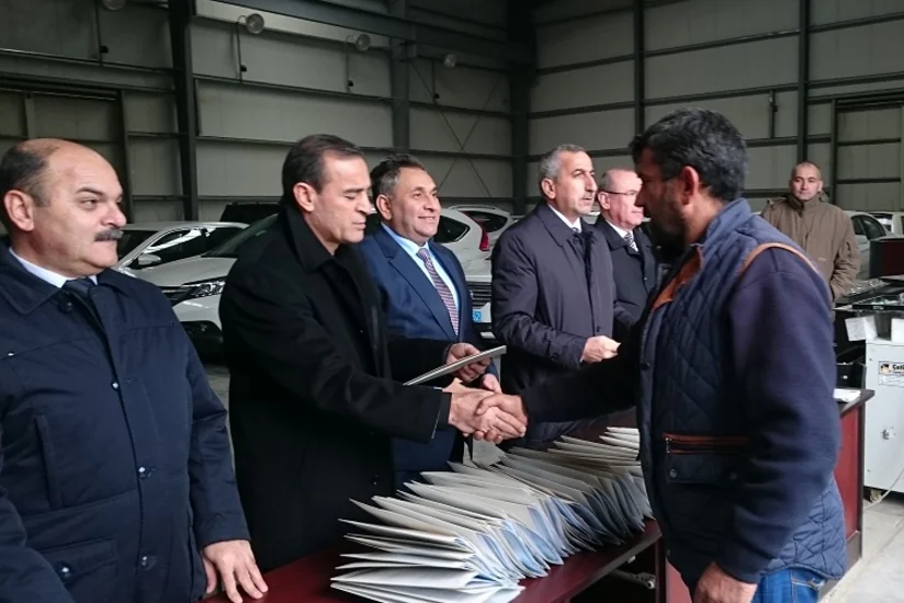 Nazirlik müharibə əlili və onlara bərabər tutulan şəxsələrə minik avtomobilləri verib