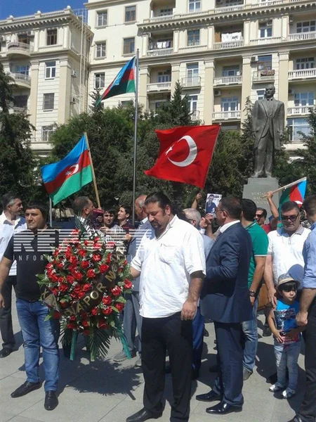 ​Türkiyənin Azərbaycandakı səfirliyinin qarşısında aksiya keçirilib - FOTO
