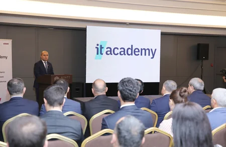 Elnur Əliyev: “Rəqəmsal biliklərin artırılması iqtisadiyyatın sürətli inkişafına şərait yaradır”