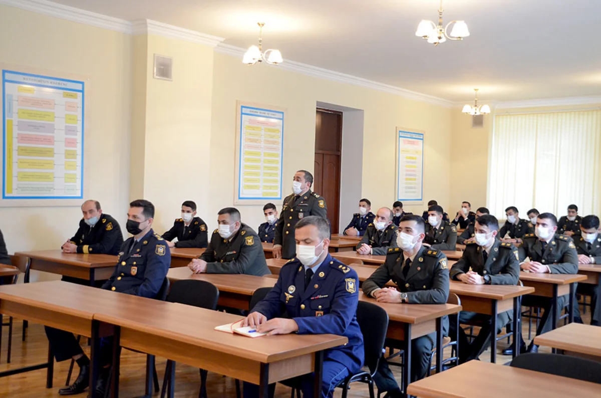 Ali Hərbi Məktəbin kursantları üçün seminar keçirilib