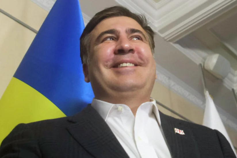Глава МВД Украины плеснул в лицо Саакашвили водой за оскорбления