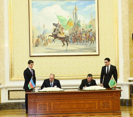 Azerbaijan, Turkmenistan sign bilateral documents