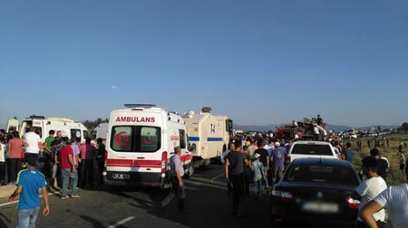 6 officers killed, 3 injured in PKK terror attack in eastern Turkey - VIDEO