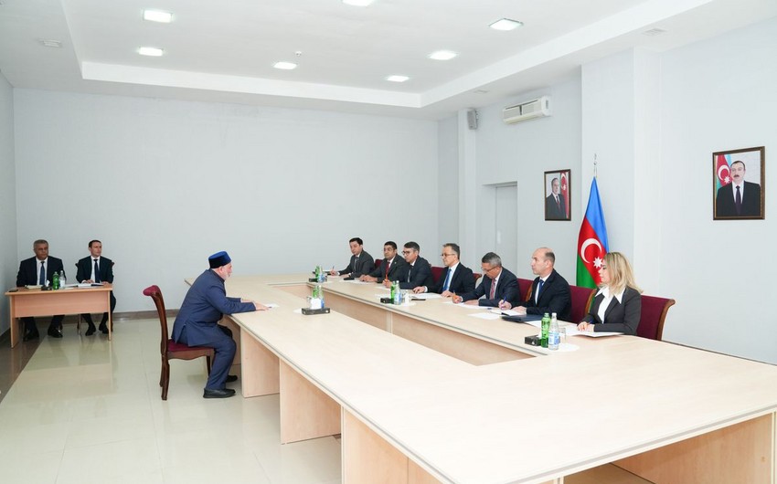 Dini Komitənin sədri Oğuzda vətəndaşları qəbul edib