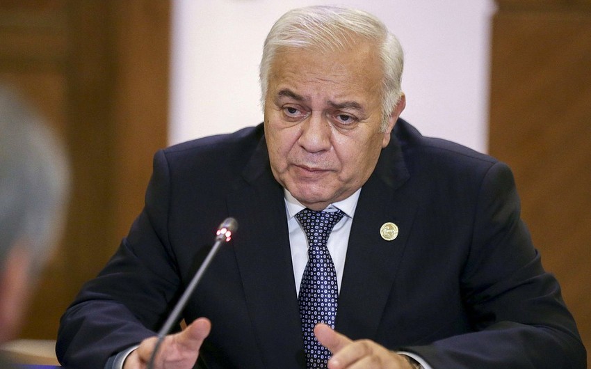 Oqtay Əsədovdan çıxış edən deputatlara xəbərdarlıq: “Sözünüz yarımçıq qalanda yaxşı çıxmır”