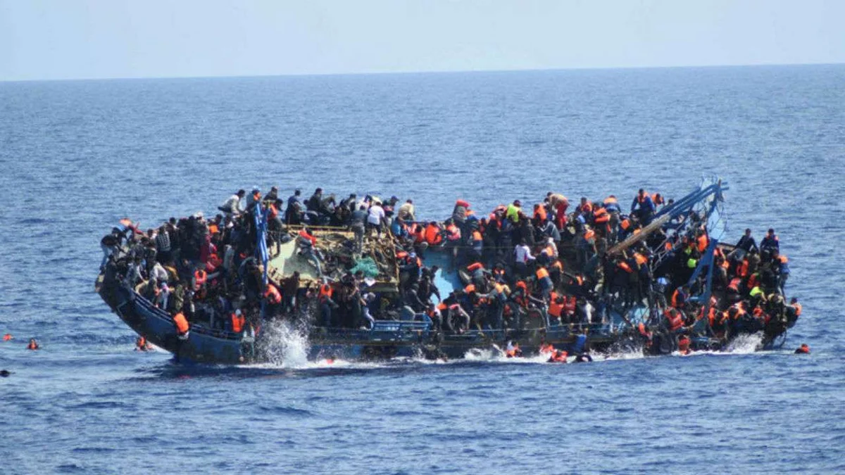 Migrant boat sinks off Tunisia killing 20