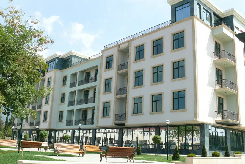 Отель SOCAR будет выставлен на торги за 9 млн манатов