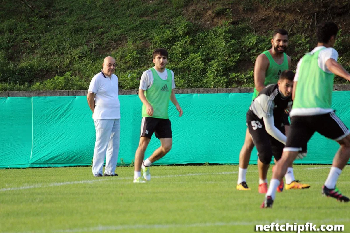 ​Çingiz Abdullayev “Neftçi”nin Türkiyədəki məşqini izləyib