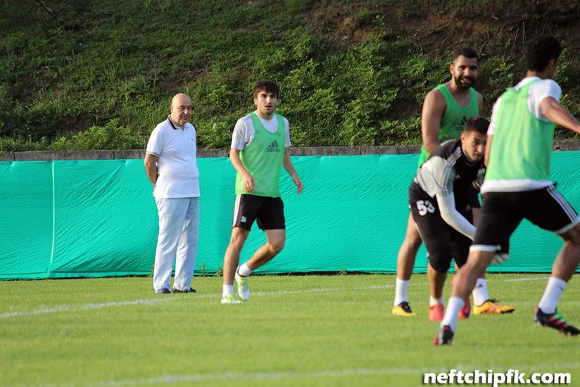 ​Çingiz Abdullayev “Neftçi”nin Türkiyədəki məşqini izləyib