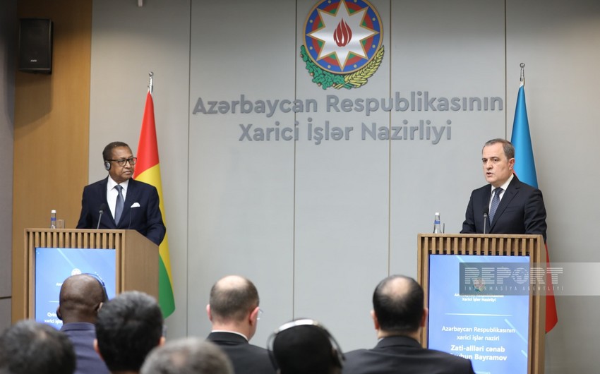 Qvineya-Bisaudan olan tələbələr üçün Azərbaycanda təhsil imkanının yaradılması məsələsi müzakirə olunub