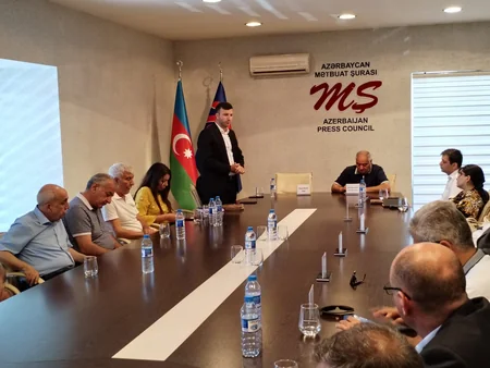 Mətbuat Şurasında jurnalist Zülfüqar Hüseynzadə ilə bağlı xatirə toplantısı keçirilib
