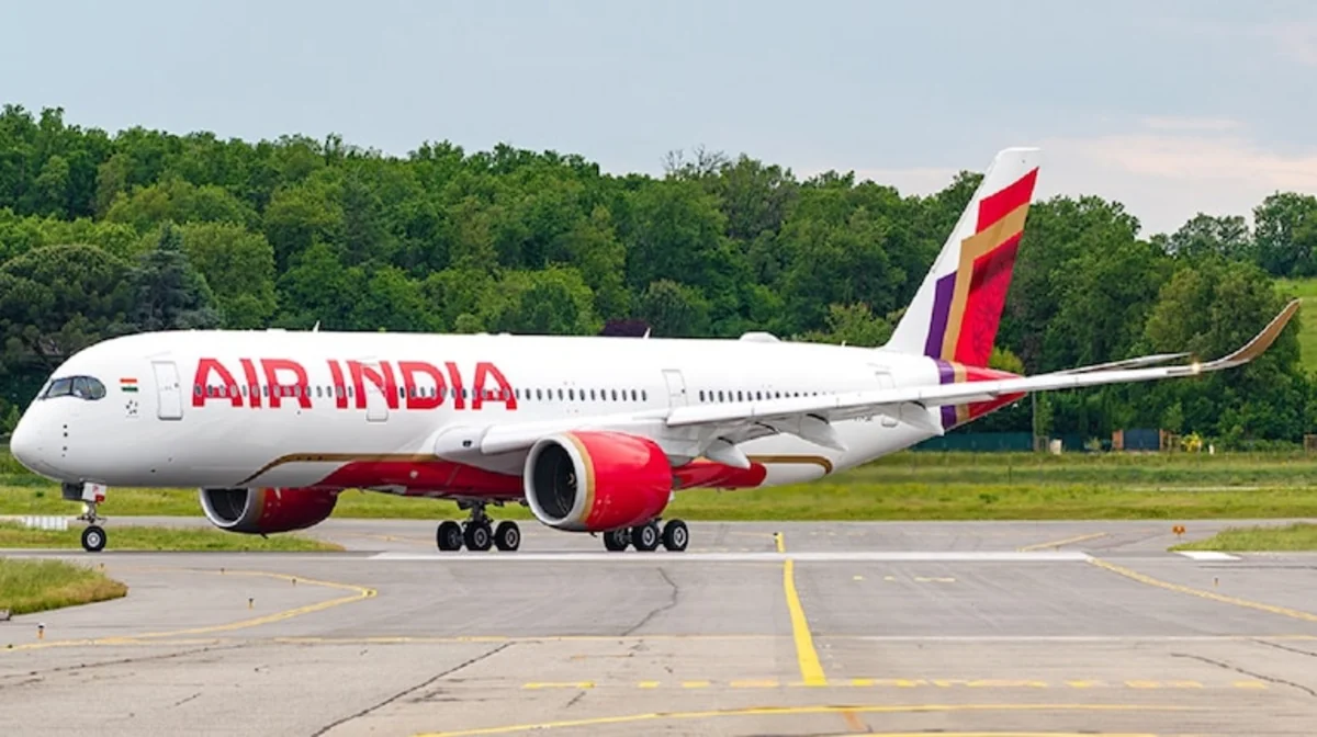 Air India flight returning to Mumbai after bomb threat