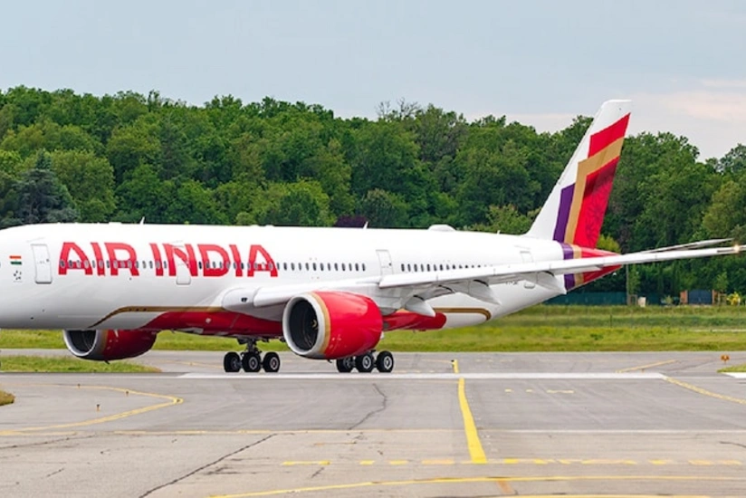 Air India flight returning to Mumbai after bomb threat