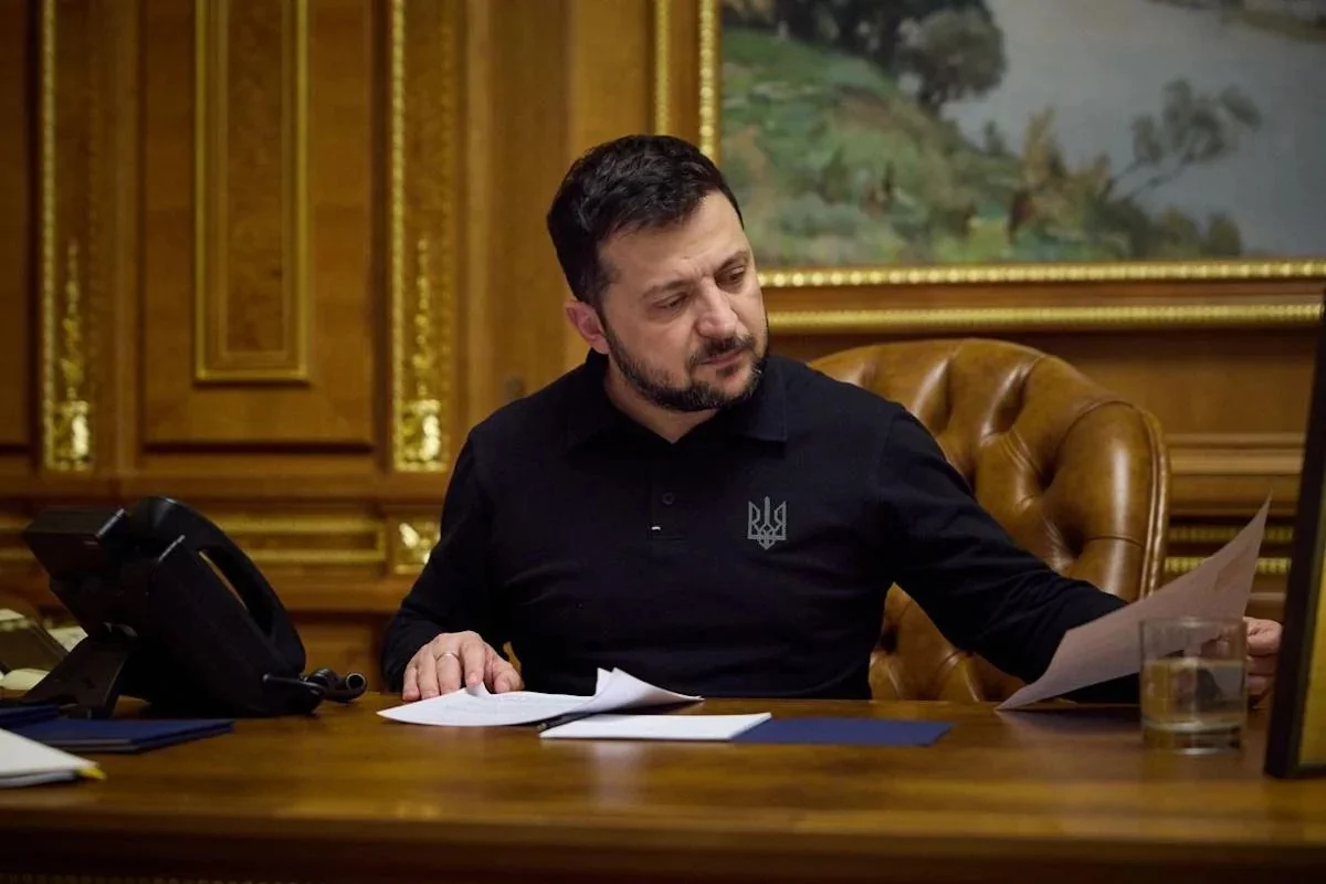 Zelenski və ailəsinin gəliri üç dəfə artıb