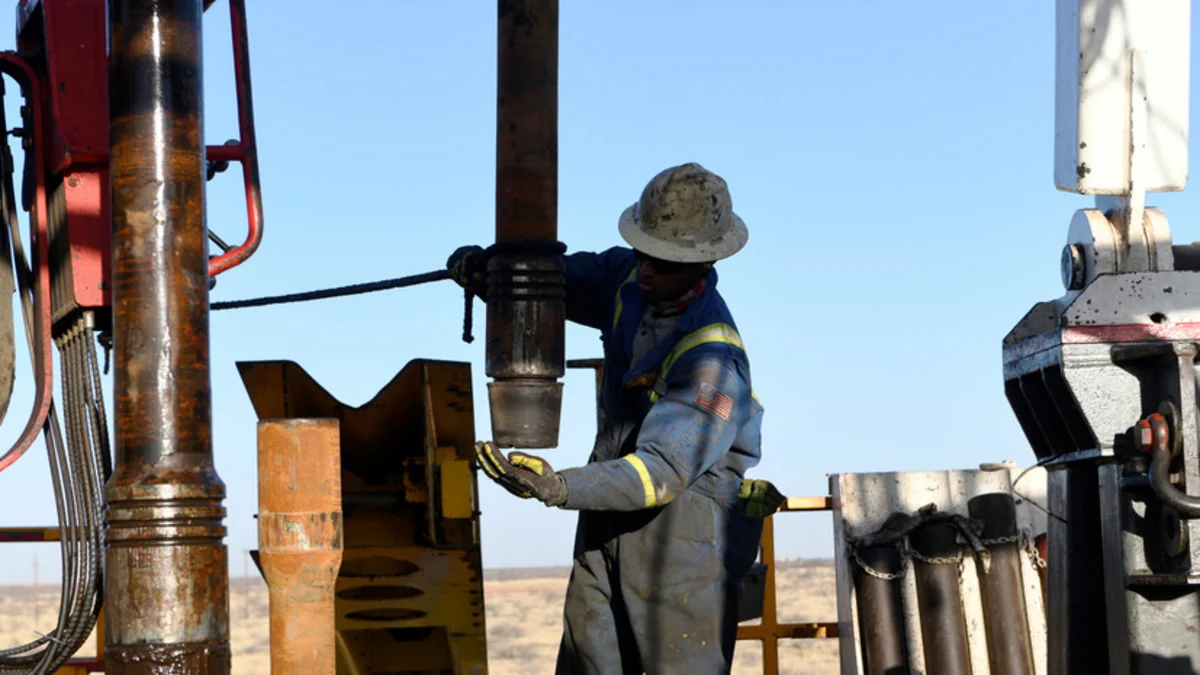 Rising oil and gas prices to have positive effect on Azerbaijan's economy, Russian expert says