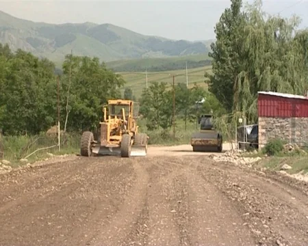 Gədəbəydə avtomobil yolunun tikintisinə başlanılıb