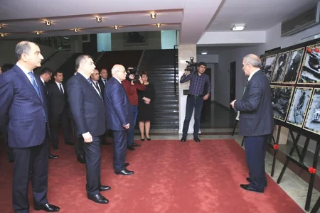 Gənc Tamaşaçılar Teatrı Xocalı soyqırımına həsr olunmuş tamaşasını nümayiş etdirib