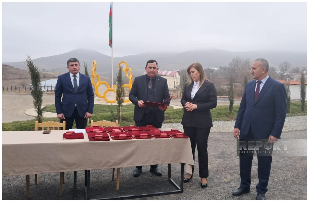Növbəti köç karvanı Xocalının Ballıca kəndinə çatıb, sakinlərə evlərin açarları təqdim edilib - YENİLƏNİB
