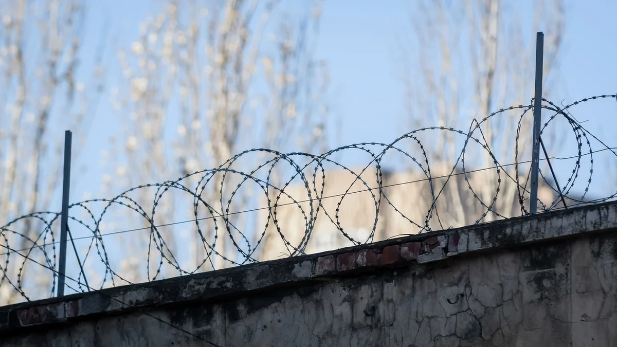 Finland allocates funds for building fence on border with Russia