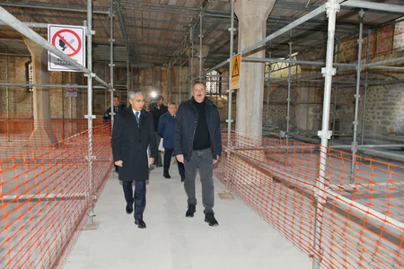 Prezident Şuşada Aşağı Gövhər Ağa məscidində aparılan bərpa işləri ilə tanış olub - YENİLƏNİB