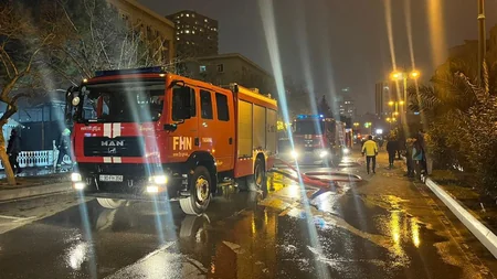 FHN: İzmir küçəsindəki kafedə baş verən yanğında xəsarət alan olmayıb  - YENİLƏNİB-4