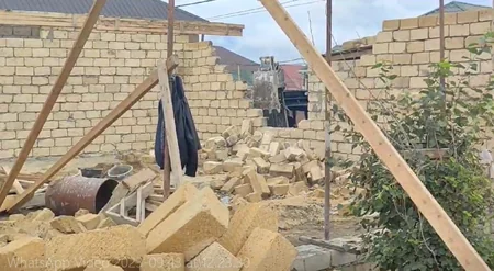 Abşeronda qanunsuz tikili sökülüb