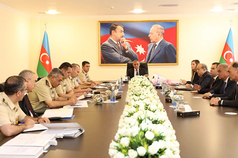 Mərkəzi Çağırış Komissiyasının iclası keçirilib, hərbi xidmətə çağırışda şəffaflıq məsələsi müzakirə edilib