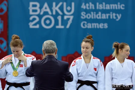 İslamiada: Azərbaycan cüdoçularından fantastik nəticə: 6 qızıl, 7 gümüş medal - FOTOREPORTAJ