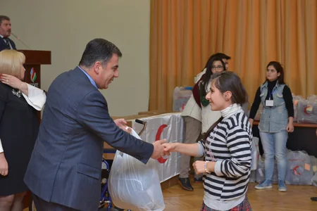 Azərikimyanın keçirdiyi Mərhəmətli olmağa tələsin adlı xeyriyyə aksiyasına yekun vurulub