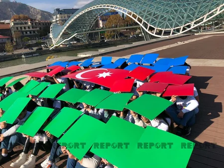 Tbilisidə Zəfər Gününə həsr olunan fləşmob keçirilib
