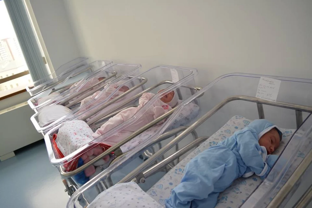 Azərbaycanda atılan körpələrin sayı açıqlanıb