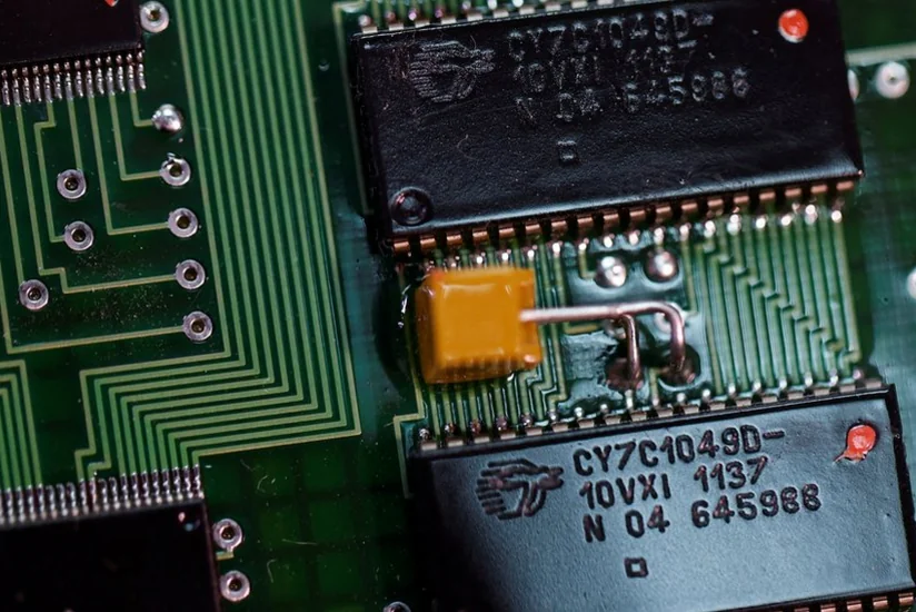 Администрация Байдена готовит новые ограничения на экспорт чипов для ИИ-разработок