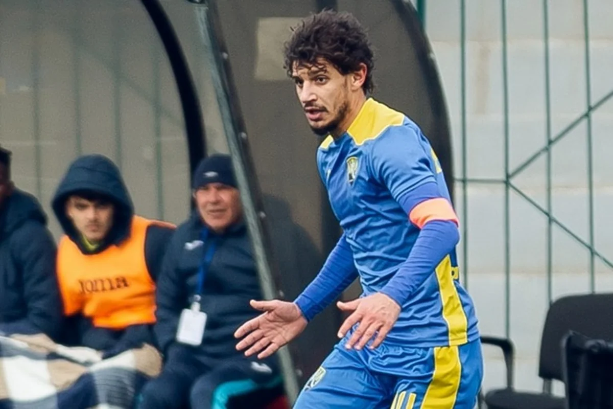 “Kəpəz” daha bir futbolçusu ilə yollarını ayırıb